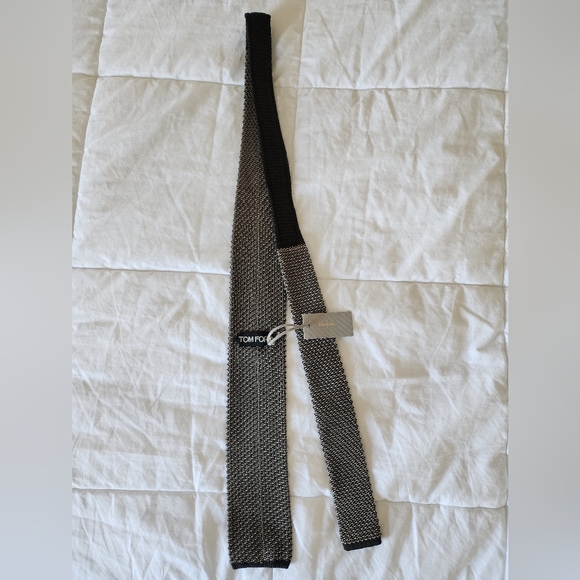 Tom Ford Tie - Picture 5 of 5